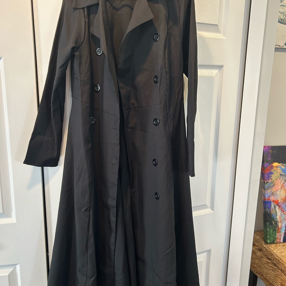 Elegant Women's Trench Coat in BLACK